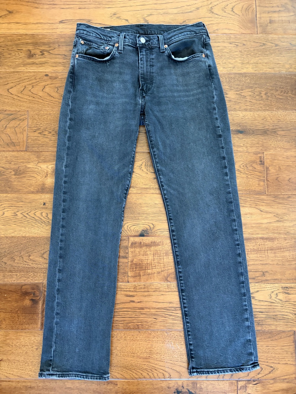 Men’s Levi’s 514 in Dark Grey Wash, Size 32 x 32